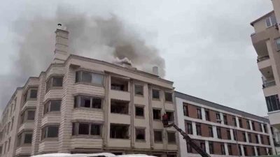 Balıkesir’de bir dönem otel olarak kullanılan binada çıkan yangın paniğe