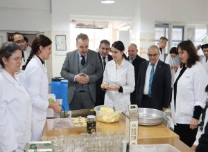 Balıkesir’in Edremit ilçesinde Kaymakam Ahmet Odabaş ve İlçe Millî Eğitim