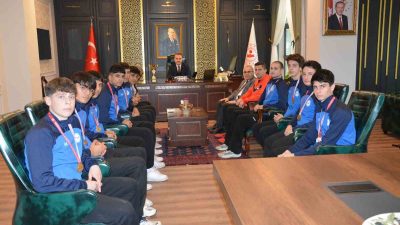 Balıkesir’in Edremit ilçesinde, 2025-2026 Eğitim Öğretim Yılı Okul Sporları kapsamında