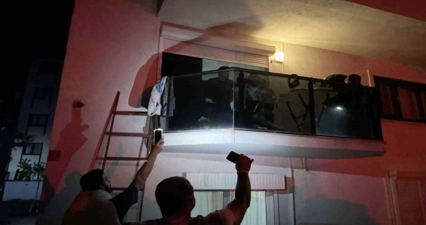 Balıkesir’in Erdek ilçesinde Dilruba Elif Çetin’i (22) 4 bıçak darbesiyle