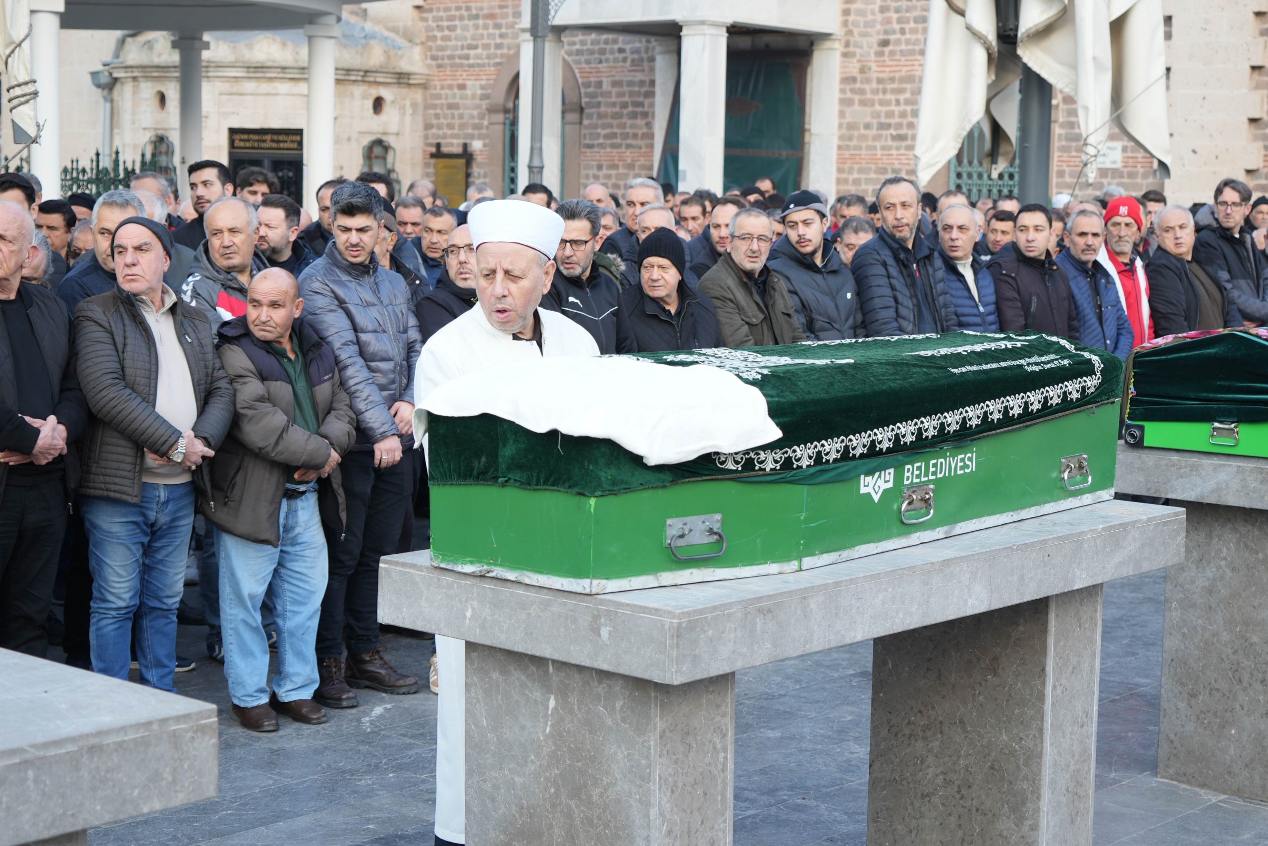  Balıkesir'de cenazelerin karışması üzerine, yanlış cenaze 150 kilometre uzağa