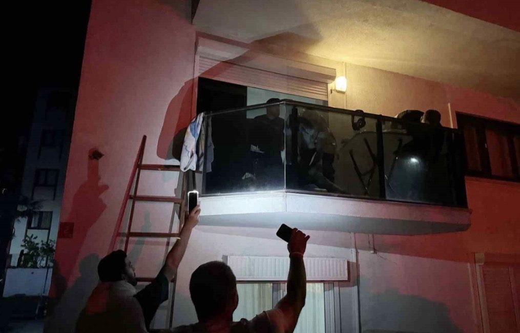 Balıkesir’in Erdek ilçesinde Dilruba Elif Çetin’i (22) 4 bıçak darbesiyle