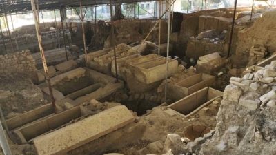 Balıkesir Büyükşehir Belediyesi’nin katkılarıyla Antandros Antik Kenti’nde yürütülen kazı çalışmaları