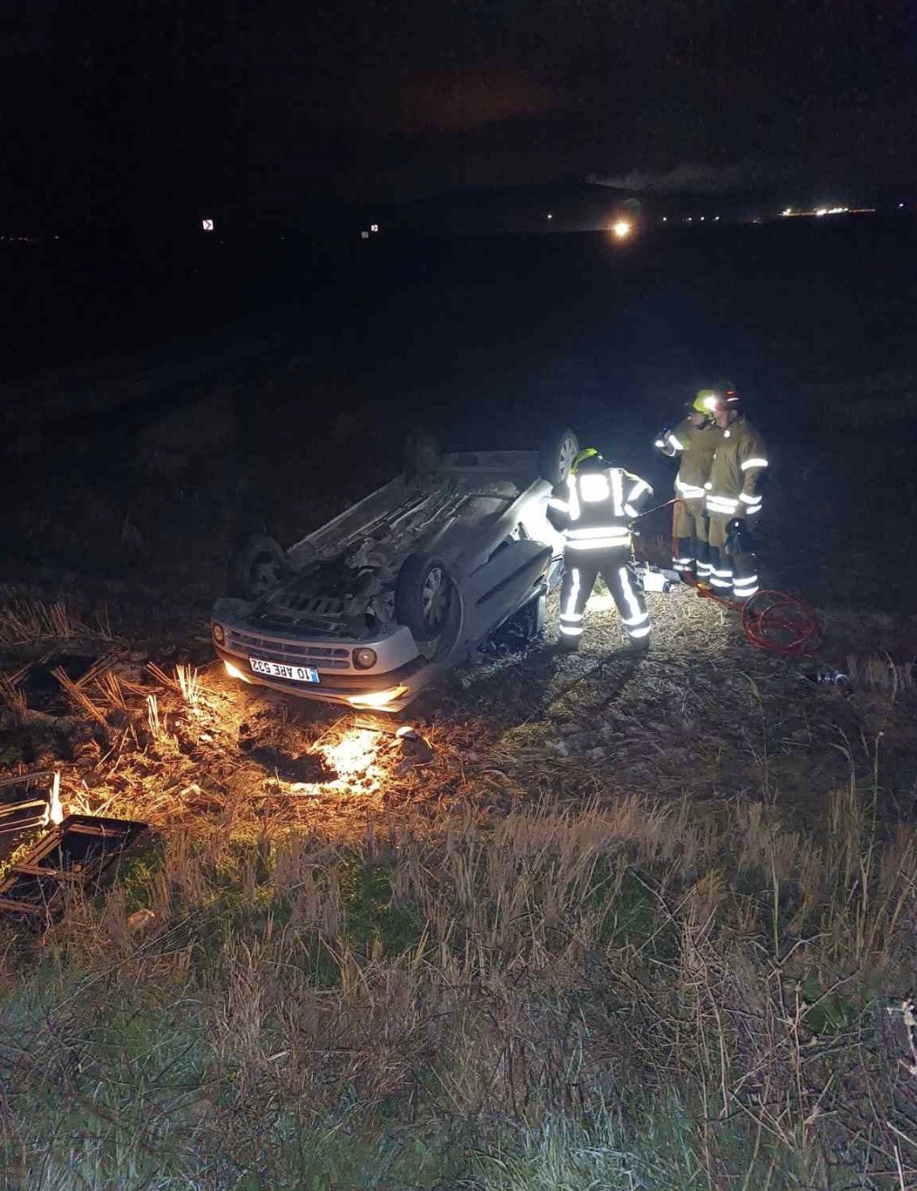Balıkesir’in Gönen ilçesi Tuzakçı Mahallesi kavşağında tek taraflı trafik kazası