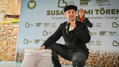 Balıkesir Büyükşehir Belediyesi, susam üreticilerini bu yılda yalnız bırakmadı. Balıkesir