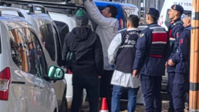 Balıkesir’in Erdek ilçesindeki Kapıdağ Yarımadası’nda kamp yaptığı sırada erkek arkadaşıyla