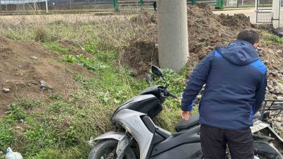Balıkesir’in Gönen ilçesinde kamyonet ile motosikletin karıştığı trafik kazasında motosiklet