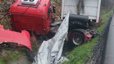 Balıkesir-Bursa Kara Yolu Bursa istikameti Susurluk Demirkapı Rampası mevkinde meydana