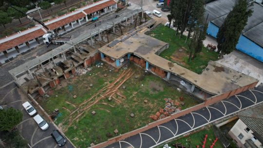 BELEDİYE EKİPLERİ SAHADA: ÇALIŞMALAR ARALIKSIZ SÜRÜYOR Bandırma Belediye Başkanı Dursun Mirza, mahallelerde sürdürülen çalışmalarla ilgili yaptığı