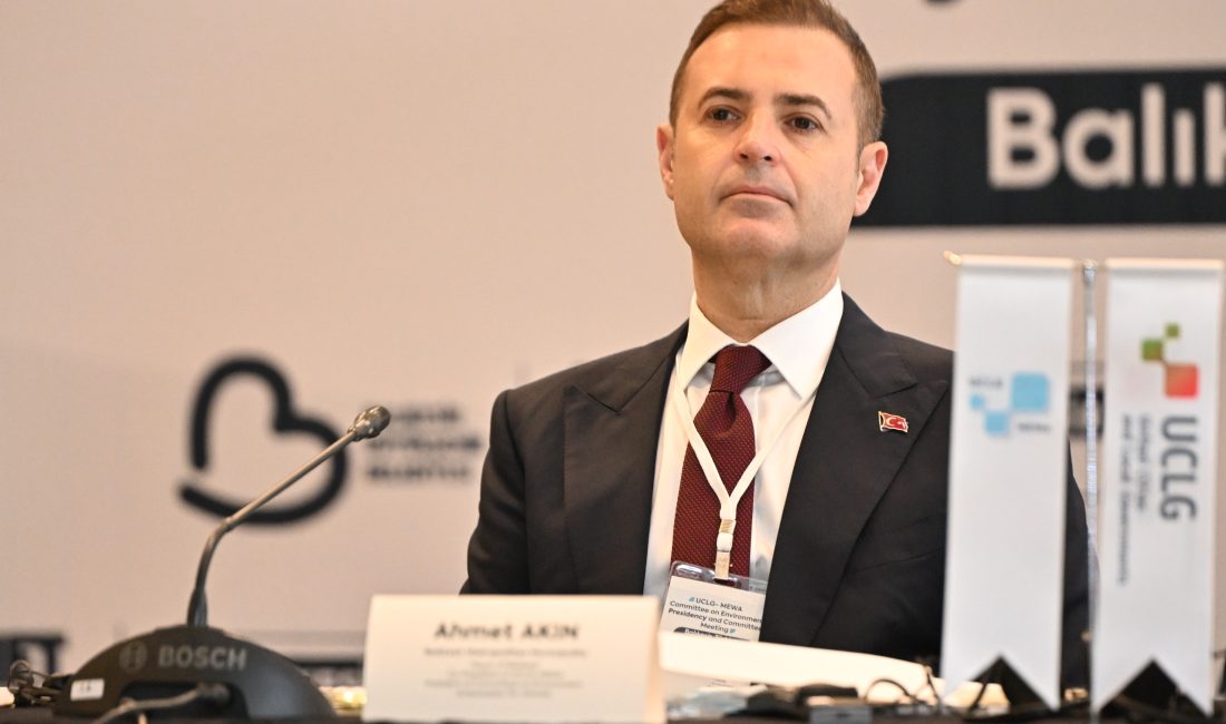 UCLG-MEWA Çevre Komitesi Başkanlık Divanı ve Komite Toplantısı'nda konuşan Balıkesir