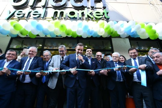 Büyükşehir emeğe değer kattı, Ondan Yerel Market’i hizmete açtı Balıkesir Büyükşehir Belediye Başkanı Ahmet Akın, yerel üreticileri desteklemek ve