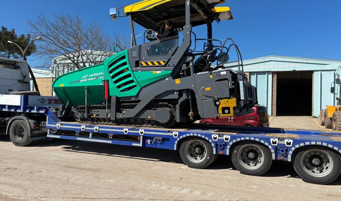 Bandırma’da belediye hizmetleri hız kesmeden sürerken, Bandırma Belediye Başkanı Dursun