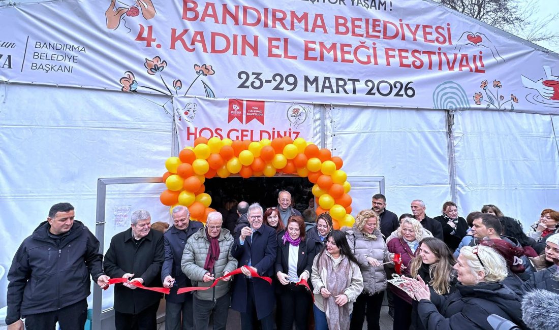 Bandırma Belediye Başkanı Dursun Mirza, Bandırma'nın kadın üreticilerini ve yaratıcılarını