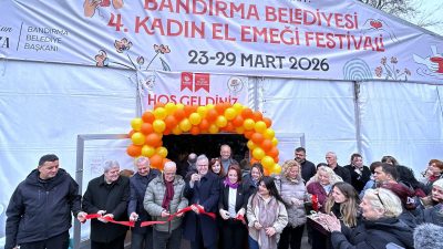 Bandırma Belediye Başkanı Dursun Mirza, Bandırma'nın kadın üreticilerini ve yaratıcılarını