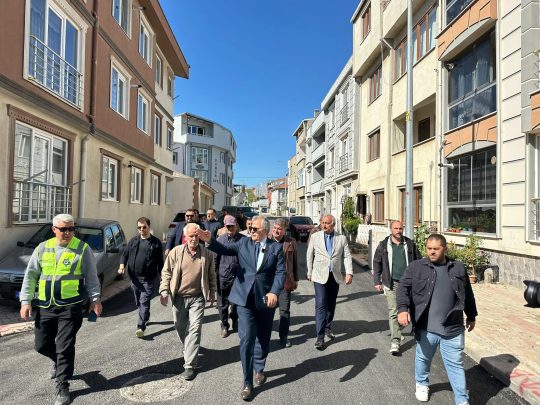 Bandırma Belediye Başkanı Dursun Mirza, şehrin dört bir yanında süren