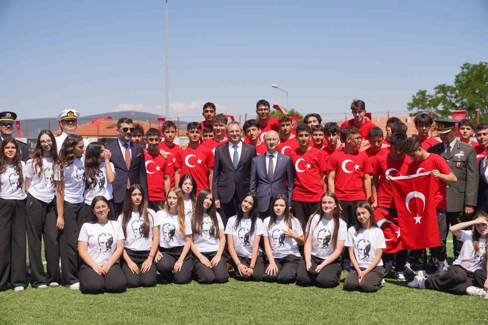 Balıkesir’in Ayvalık ilçesinde; Gazi Mustafa Kemal Atatürk’ün Samsun’a çıkarak Milli