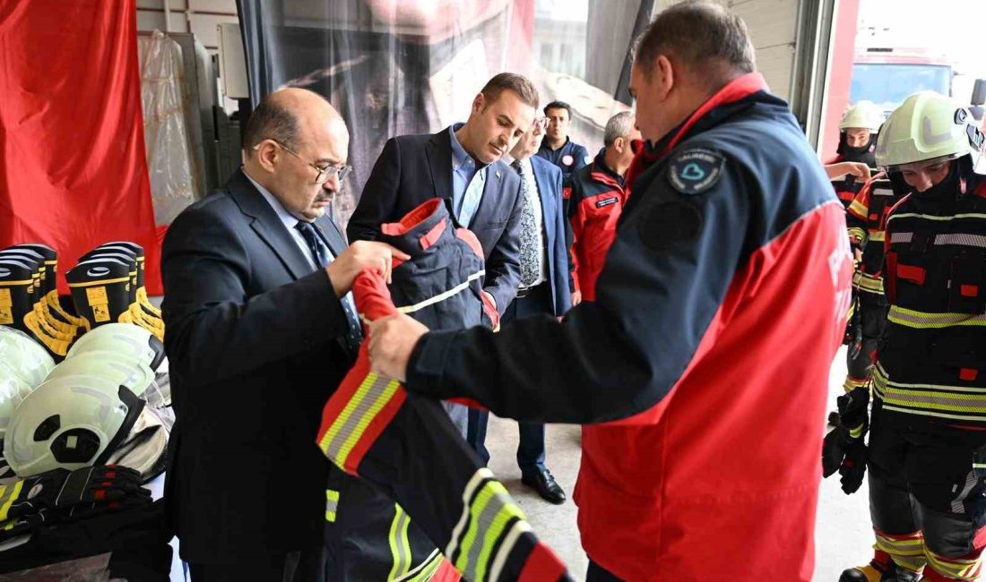 Büyükşehir’den OSB İtfaiyesi’ne 11 yıl sonra ekipman desteği Balıkesir Büyükşehir Belediyesi, sanayinin ve şehrin can damarı olan Balıkesir