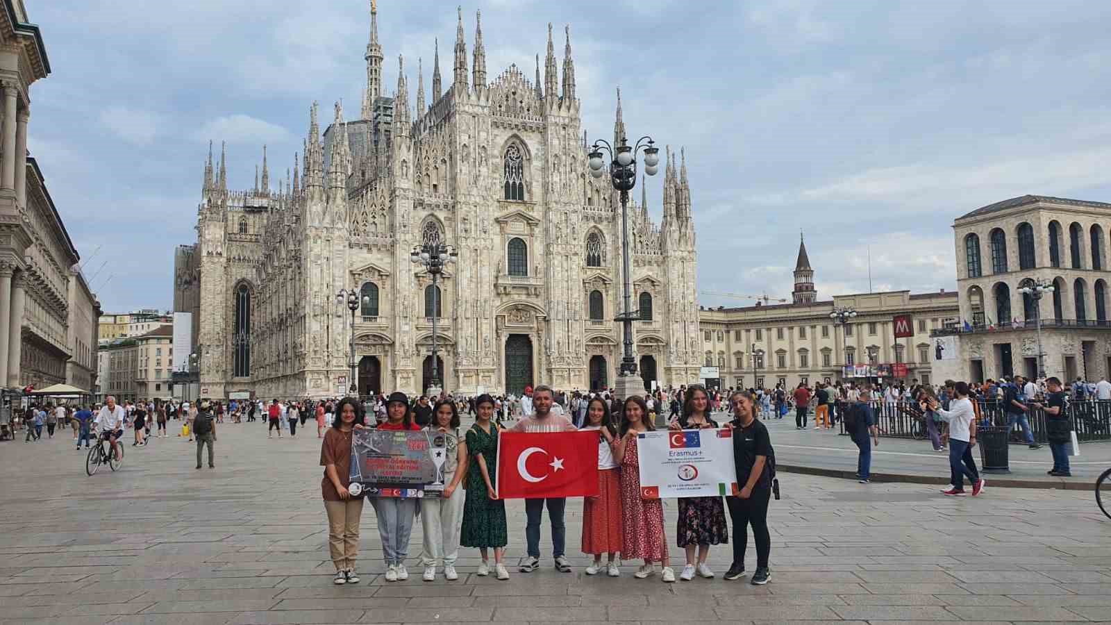 Balıkesir’in Kepsut ilçesinin dağ köylerinde yaşayan ve yatılı okulda okuyan