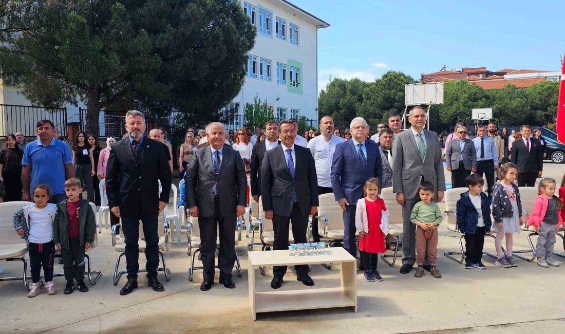 Gençliğin üreten gücü Burhaniye’de sergilendi Balıkesir’in Burhaniye ilçesinde, 19 Mayıs Atatürk’ü Anma, Gençlik ve Spor
