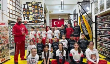 Balıkesir Bandırma'da uzun süredir kick boks üzerine hizmet veren spor