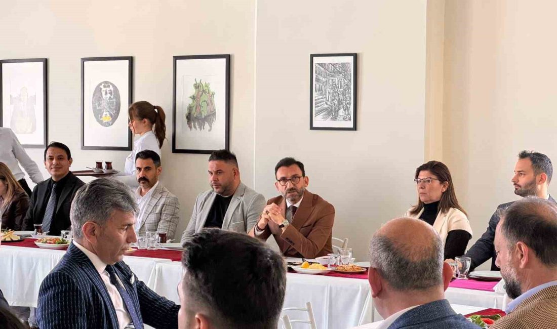 Burhaniye ilçesinde, Uygulamalı Bilimler Fakültesi’nde, akreditasyon çalışmaları kapsamında gerçekleştirilen Dış