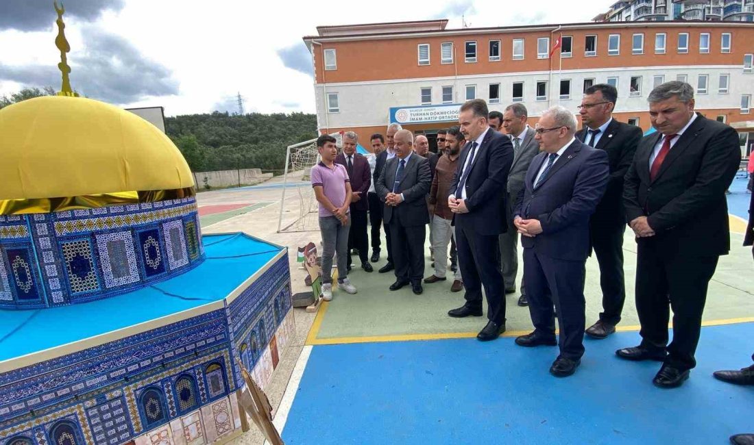 Balıkesir’in Edremit ilçesinde, Din Öğretimi Genel Müdürlüğü’nün destekleriyle hazırlanan "Vakti