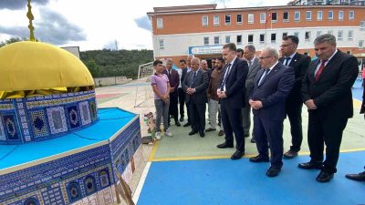 Balıkesir’in Edremit ilçesinde, Din Öğretimi Genel Müdürlüğü’nün destekleriyle hazırlanan "Vakti