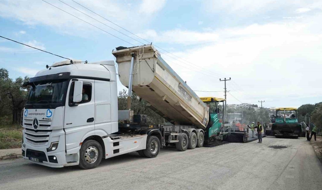 Balıkesir Büyükşehir Belediyesi, şehrin dört bir yanında yol bakım, onarım