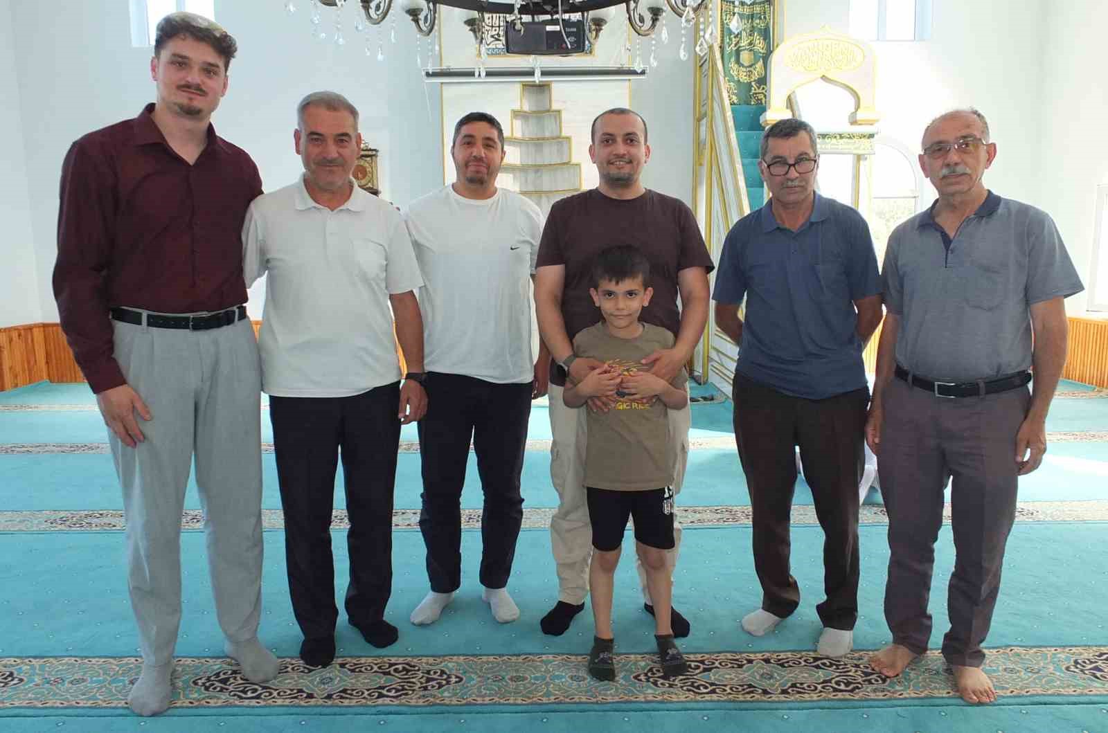 Burhaniye ilçesinde, özellikle Ramazan aylarında yoğunlaşan imam dayanışması devam ediyor.