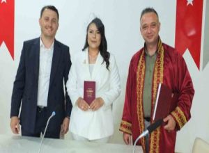 Burhaniye ilçesinde, birçok il ve ilçede olduğu gibi, evlilik günlerini