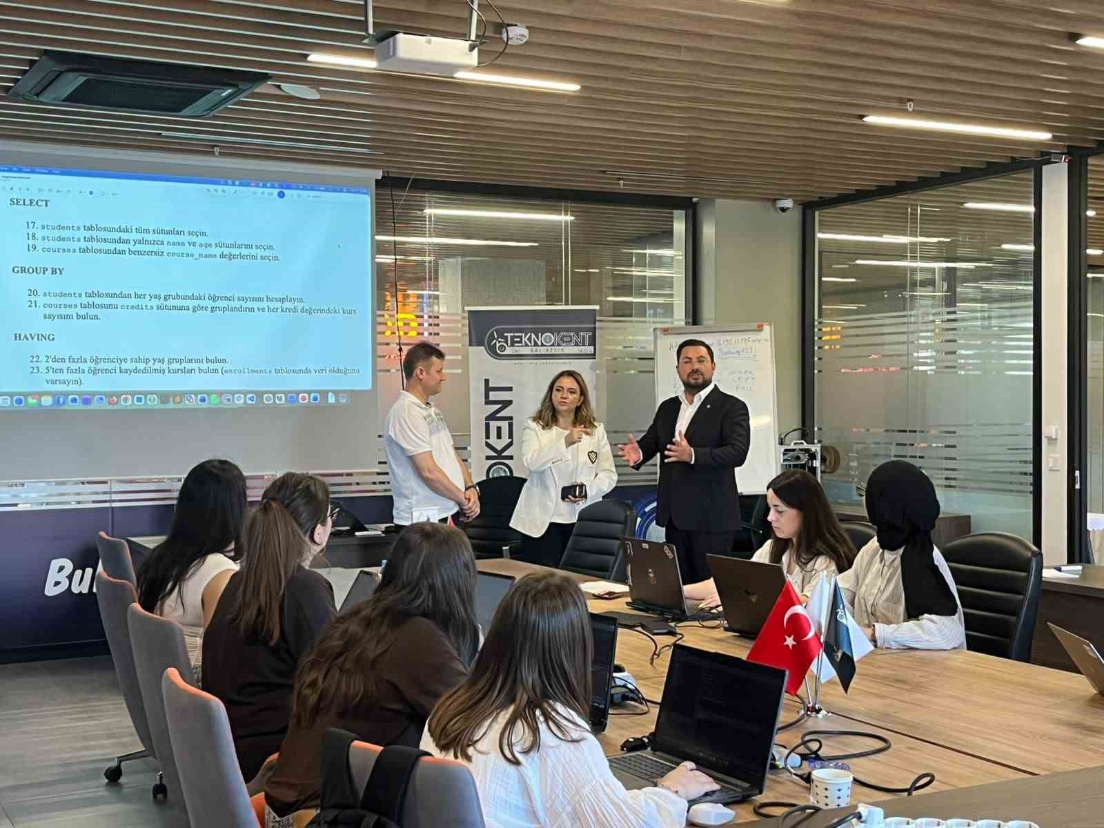 Balıkesir Teknokent ve Global Maksimum iş birliğinde düzenlenen Data &