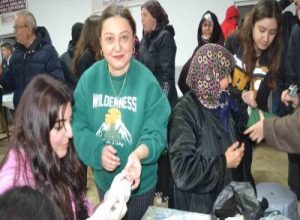 Balıkesir Üniversitesi Sağlık Akademisi Topluluğu’ndan Balya’nın kırsal Kayalar mahallesinde "Yerinde