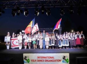 Ayvalık, 10. Uluslararası Deniz ve Kum Günleri Festivali kapsamında düzenlenen