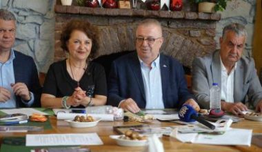 Balıkesir’in Edremit ilçesindeki Altınoluk Mahallesi’nde bulunan Troya kahramanı Aeneas’ın yolculuğunun
