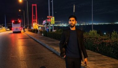 Balıkesir’in Burhaniye ilçesinde, genç yapımcı Necati Çokkaragöz, film ve müzik