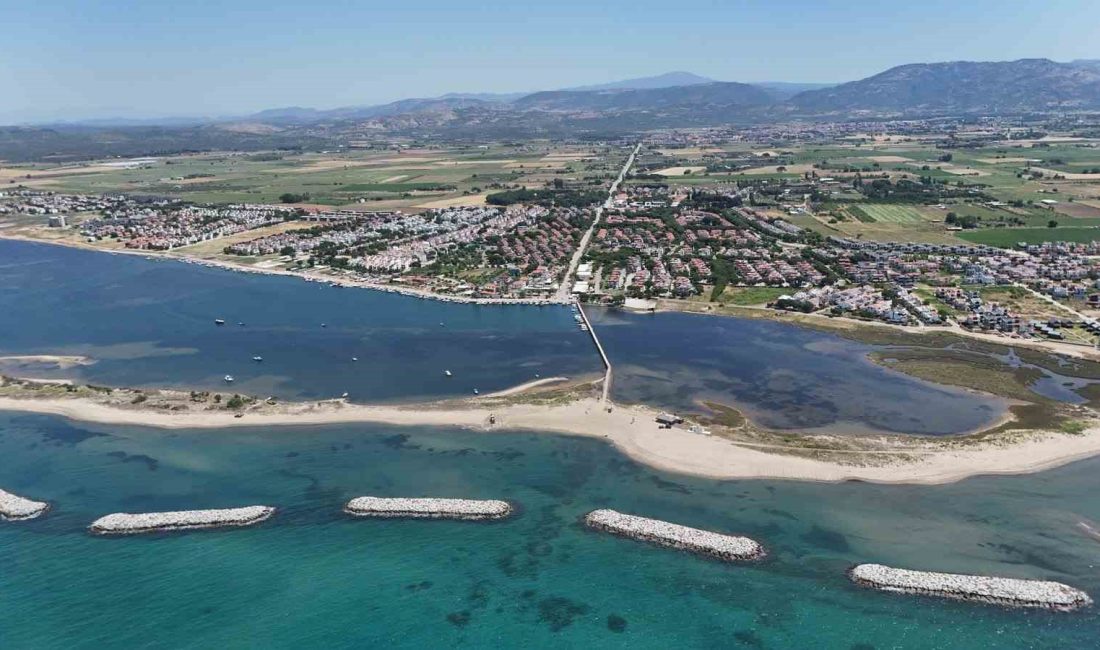 Ayvalık Belediyesi Fen İşleri Müdürlüğü ekipleri, yaz sezonunun yaklaşmasıyla birlikte