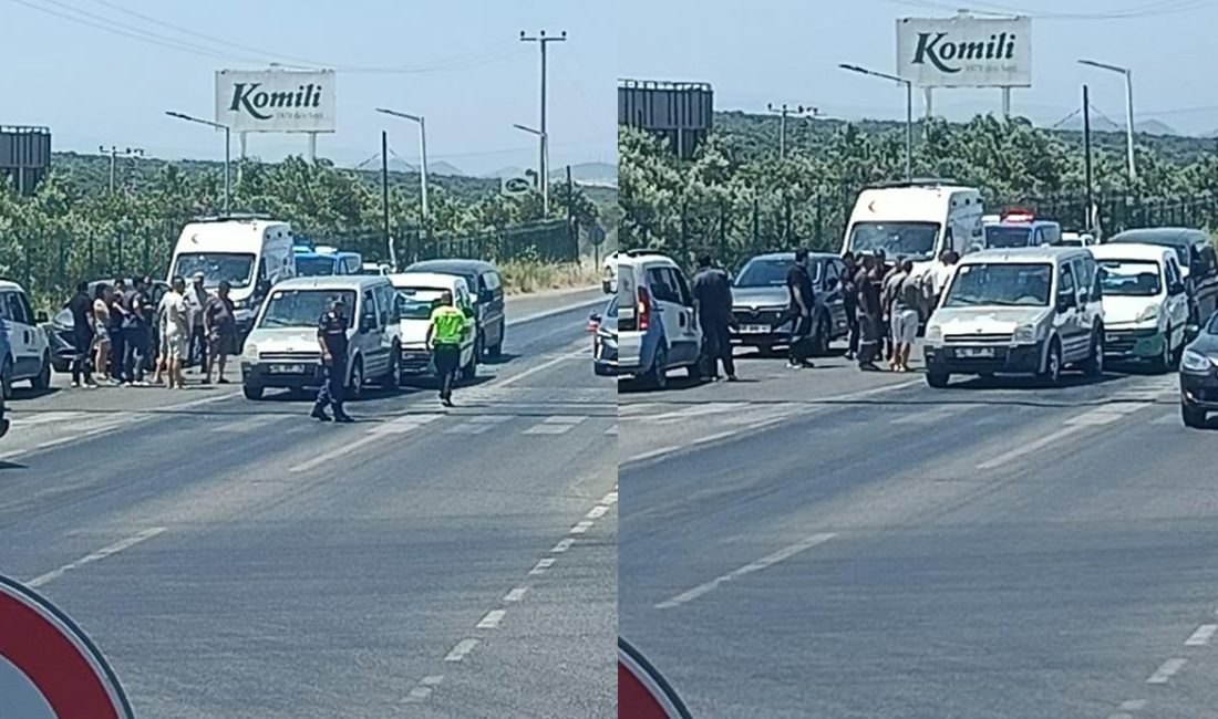 Balıkesir’in Ayvalık ilçesinde, Kozak mevkiine yönelen kavşakta meydana gelen trafik