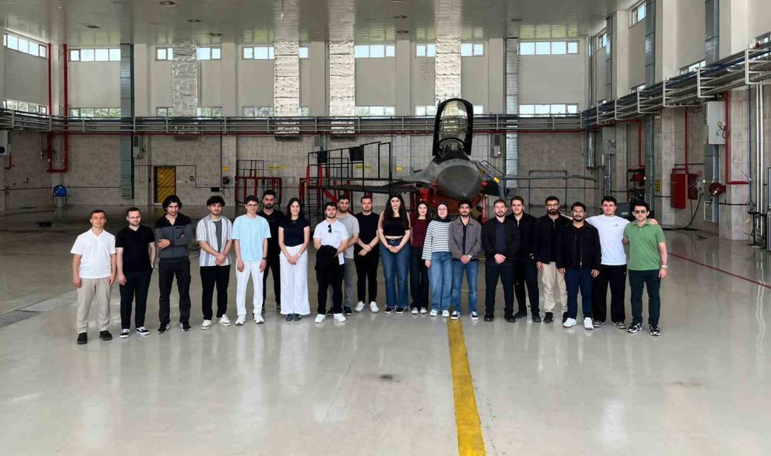 Gebze Teknik Üniversitesi öğrencileri, Millî Savunma Bakanlığı’nca yürütülen "Mehmetçikle Bir
