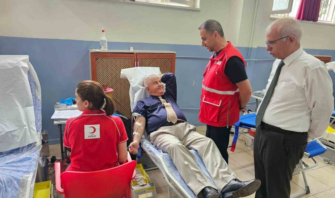 Karesi’de ’Kanpanya’ ile eğitimciler kan bağışını yaptı Balıkesir’de toplumsal dayanışmanın ve yardımlaşmanın en güzel örneklerinden biri Karesi