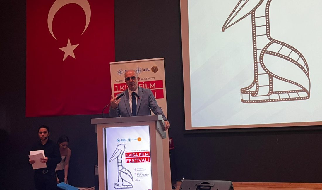 BANÜ 1. Kısa Film Festivali Sona Erdi: “Çıraklık Başarısından Geleceğin Geleneğine” Bandırma Onyedi Eylül Üniversitesi tarafından bu yıl ilk kez düzenlenen