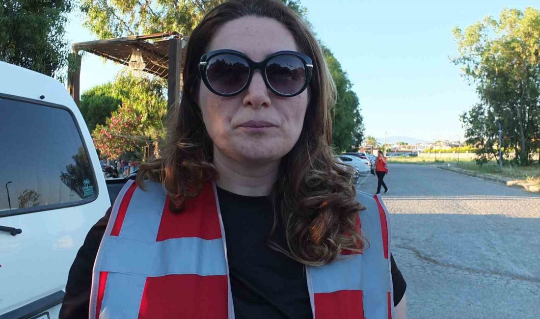 Balıkesir’de sağlık çalışanları sahilde çevre temizliği yaptı Balıkesir’in Burhaniye ilçesinde, İlçe Sağlık Müdürlüğünün öncülüğünde Ören Sahilinde çevre