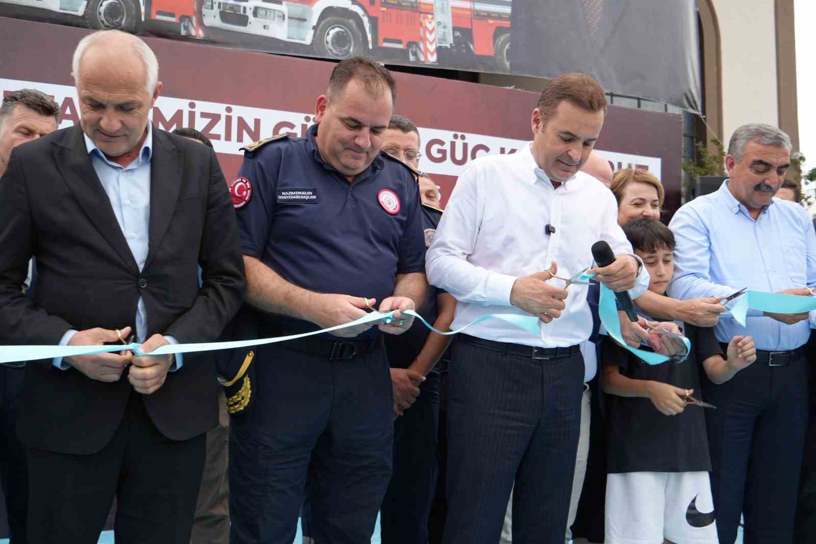 Balıkesir İtfaiyesi yeni araçlarla gücüne güç kattı. Dünya Bankası kredisi