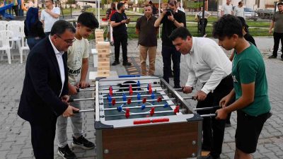 Altıeylül Belediyesi, kırsal mahallelerde yaşayan vatandaşların yaz akşamlarını daha keyifli