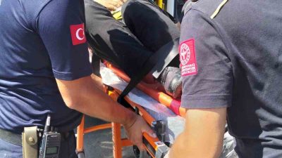İzmir-İstanbul Otoyolu Savaştepe karacalar mevkiinde seyir halindeki otomobile arkadan çarpan