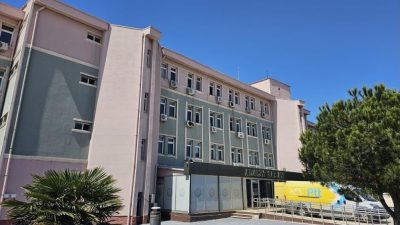 Balıkesir’in Bandırma ilçesinde, iki üniversite öğrencisinin cinsel saldırı suçlamasıyla yargılandığı
