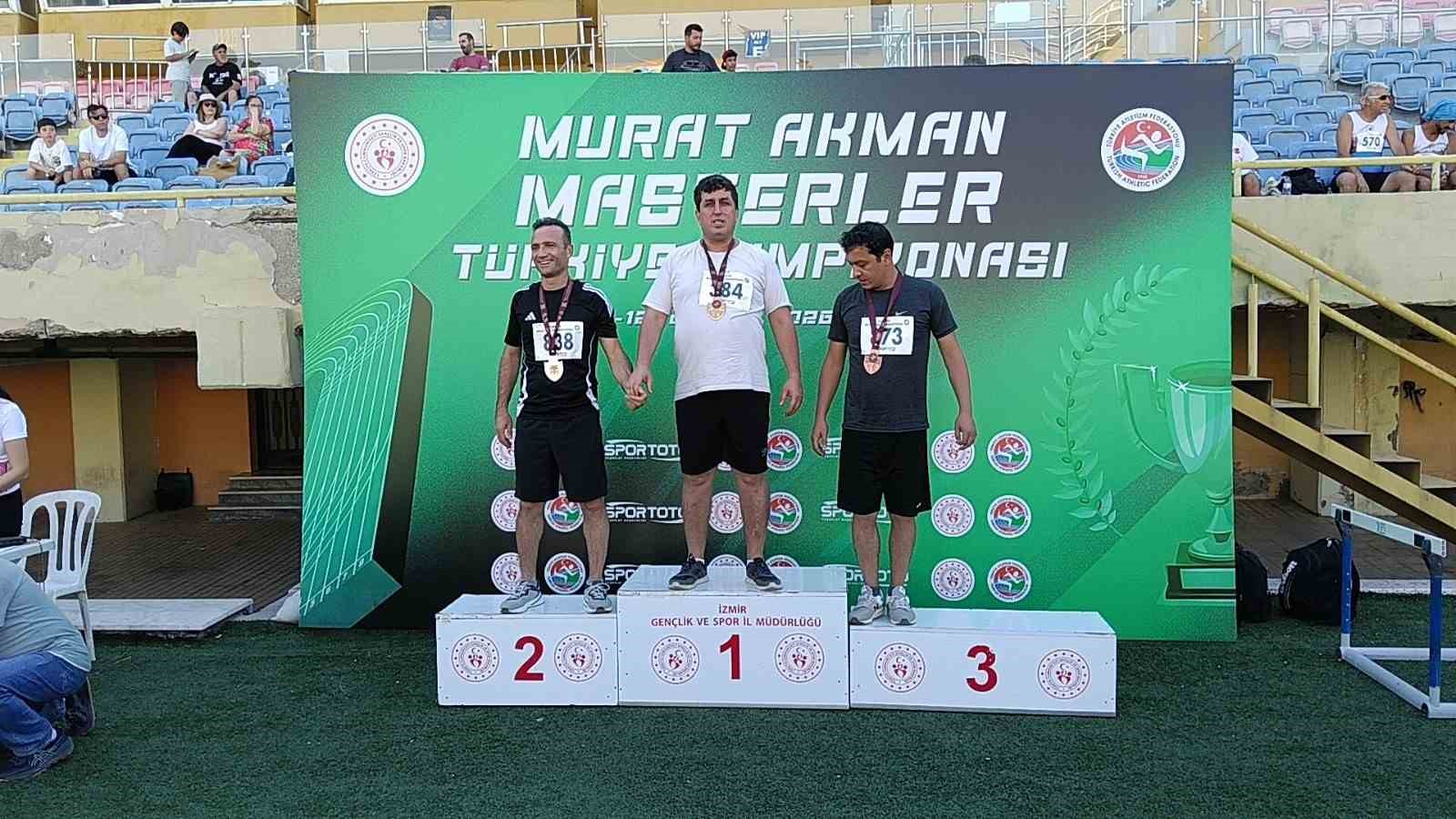 İzmir’de düzenlenen Murat Akman Masterler Türkiye Şampiyonası’nda Balıkesirli master sporcusu