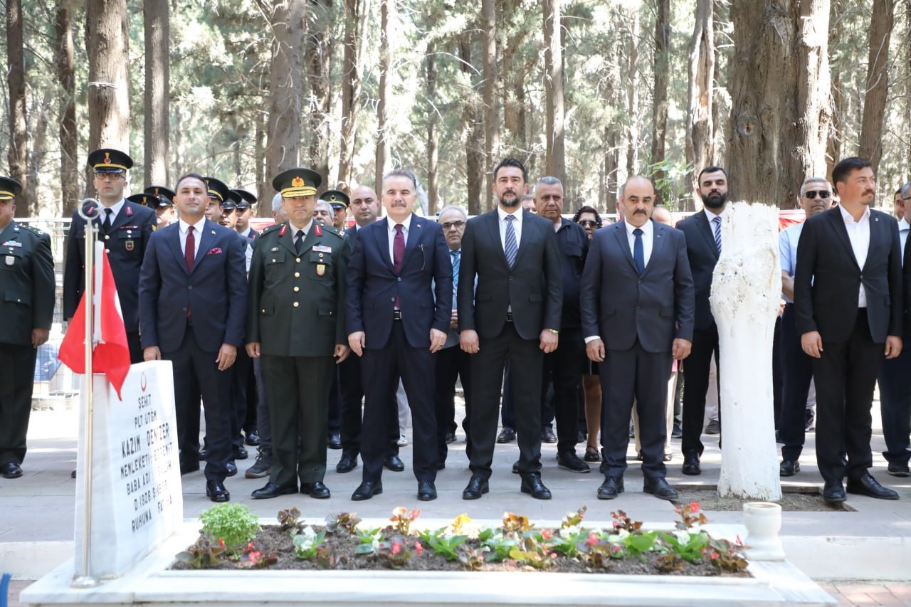 Edremit’te 15 Temmuz Demokrasi ve Milli Birlik Günü kapsamında düzenlenen
