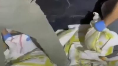 Balıkesir’in Erdek ilçesinde polis ekiplerince bir araçta yapılan aramada, gübre