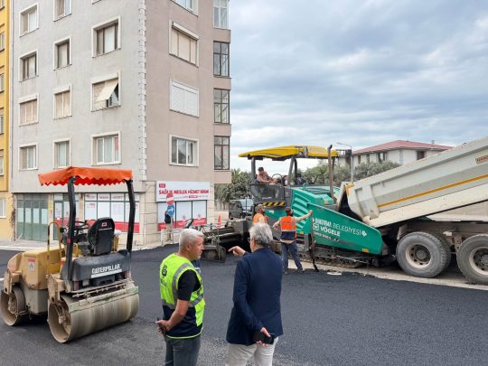 Bandırma Belediye Başkanı Dursun Mirza, belediye ekiplerinin kentin dört bir