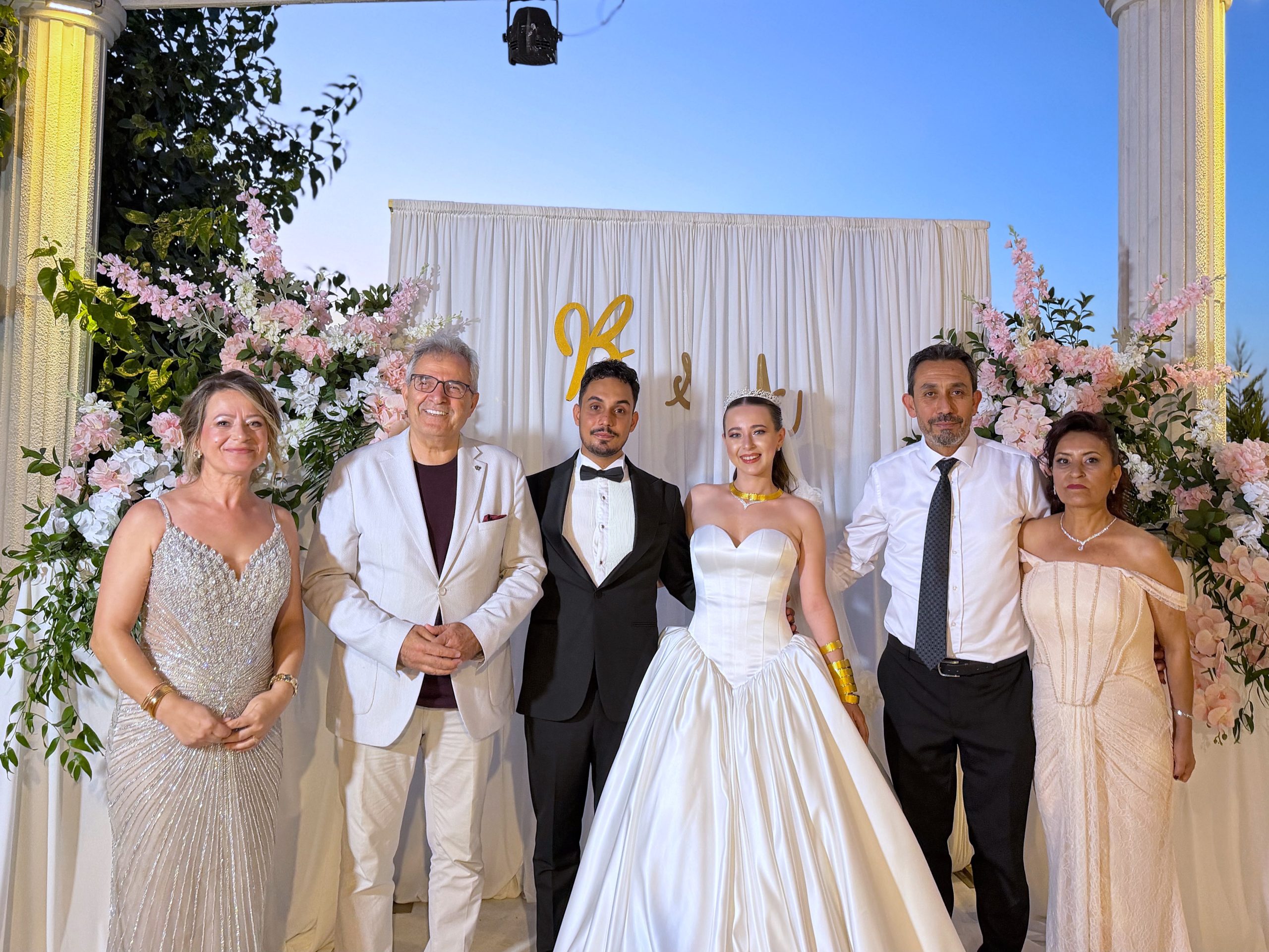 Bandırma'nın tanınmış esnaflarından, Betty Kuaför'ün sahibi Bektaş Yalgın'ın oğlu Arif